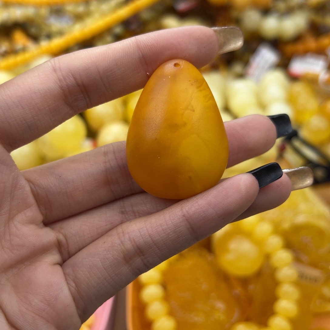 琥珀珠宝奇石未镶嵌