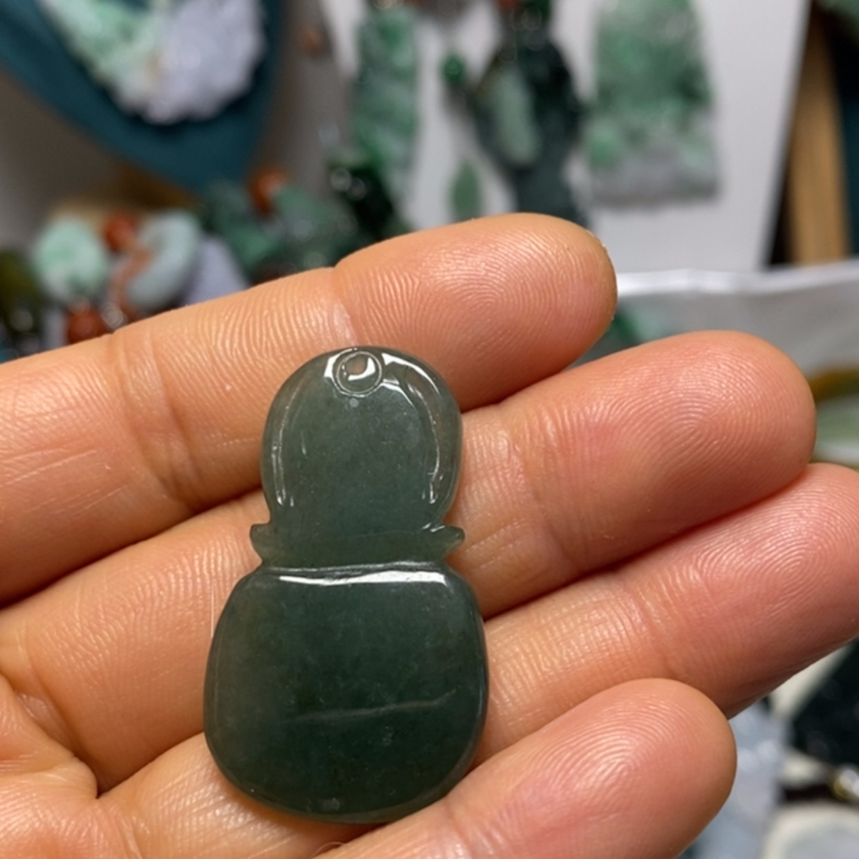 【闪购商品】翡翠吊坠(赠链)未镶嵌