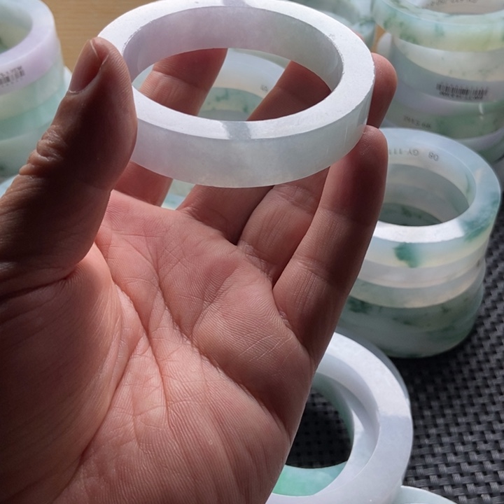 A***A定制翡翠未镶嵌翡翠手镯