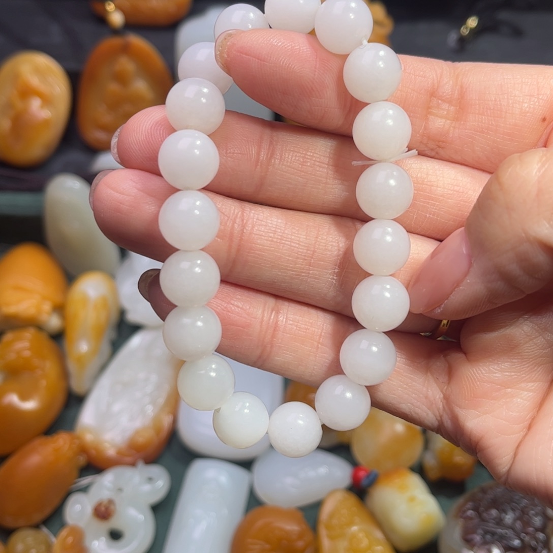 和田玉颈饰未镶嵌