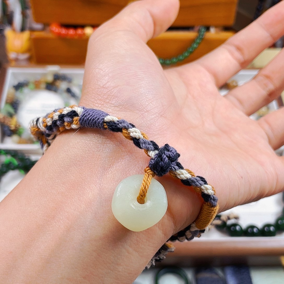 手链未镶嵌和田玉