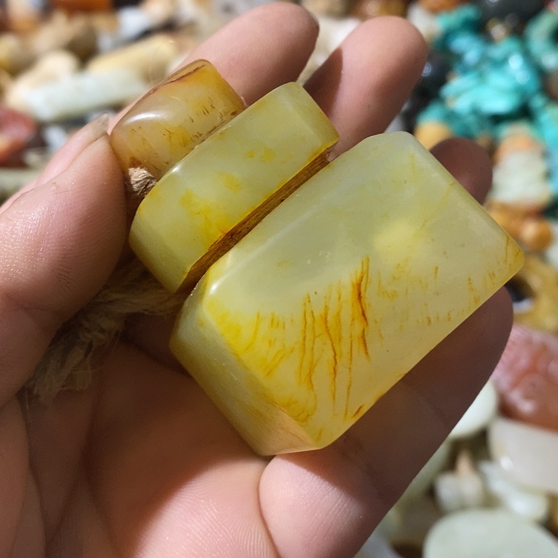 和田玉（糖玉）未镶嵌挂件