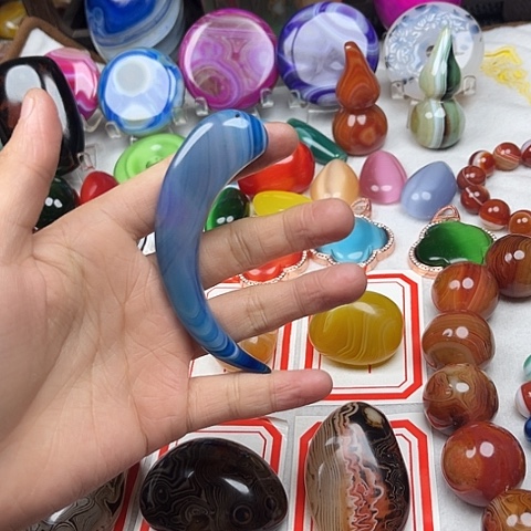 玛瑙/玉髓颈饰未镶嵌