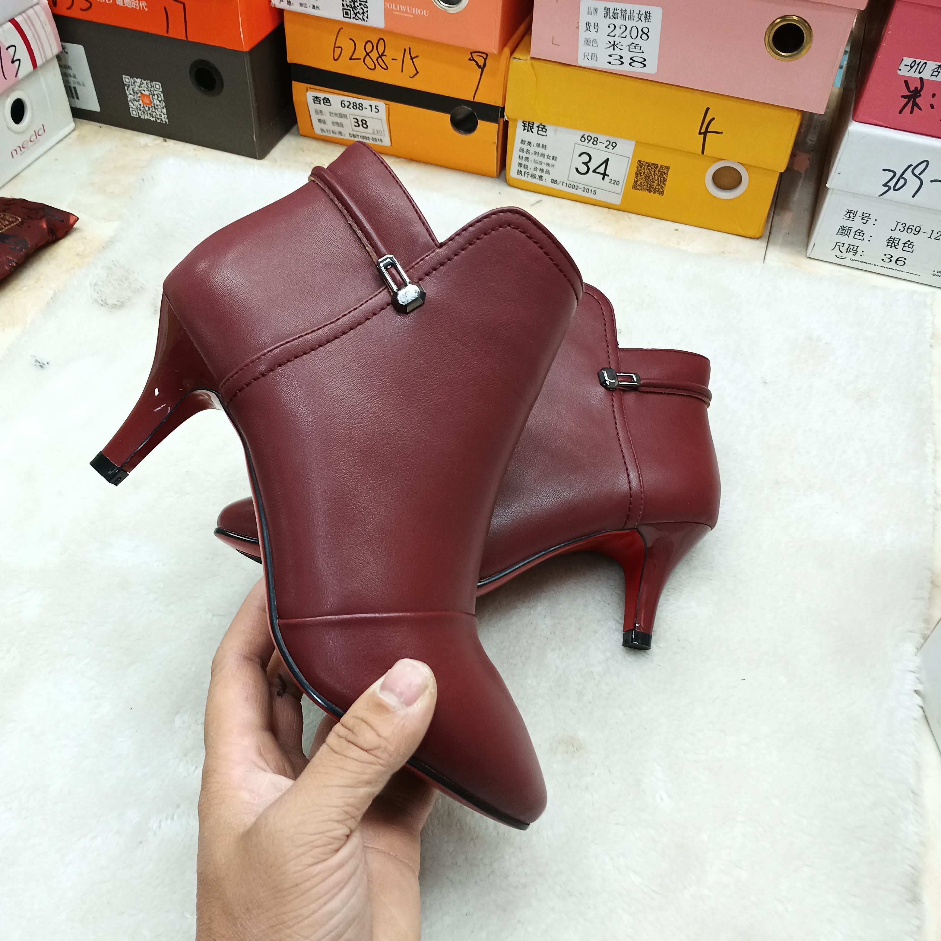 时尚高端百搭女鞋单鞋高跟时装靴630202