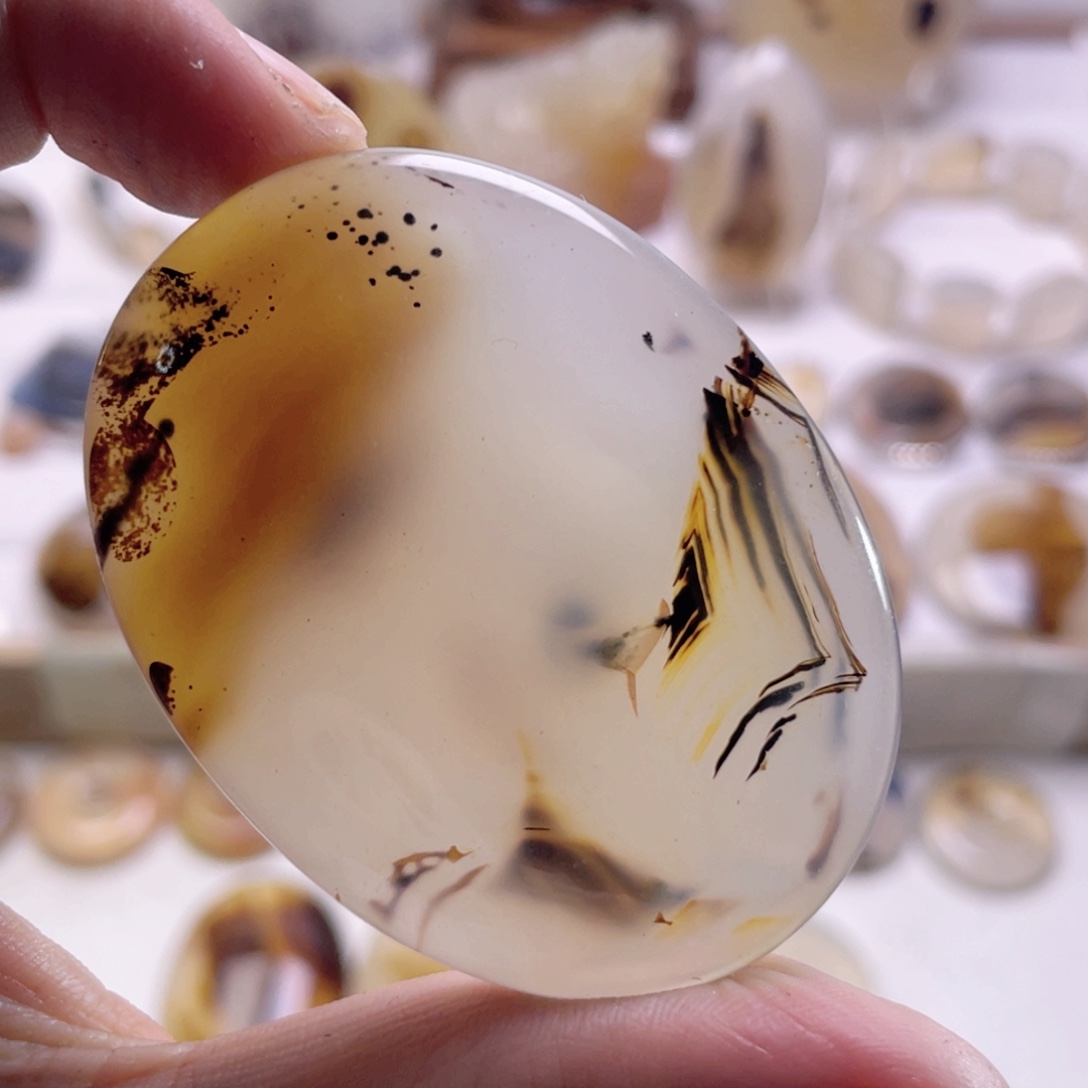 玛瑙/玉髓未镶嵌珠宝奇石