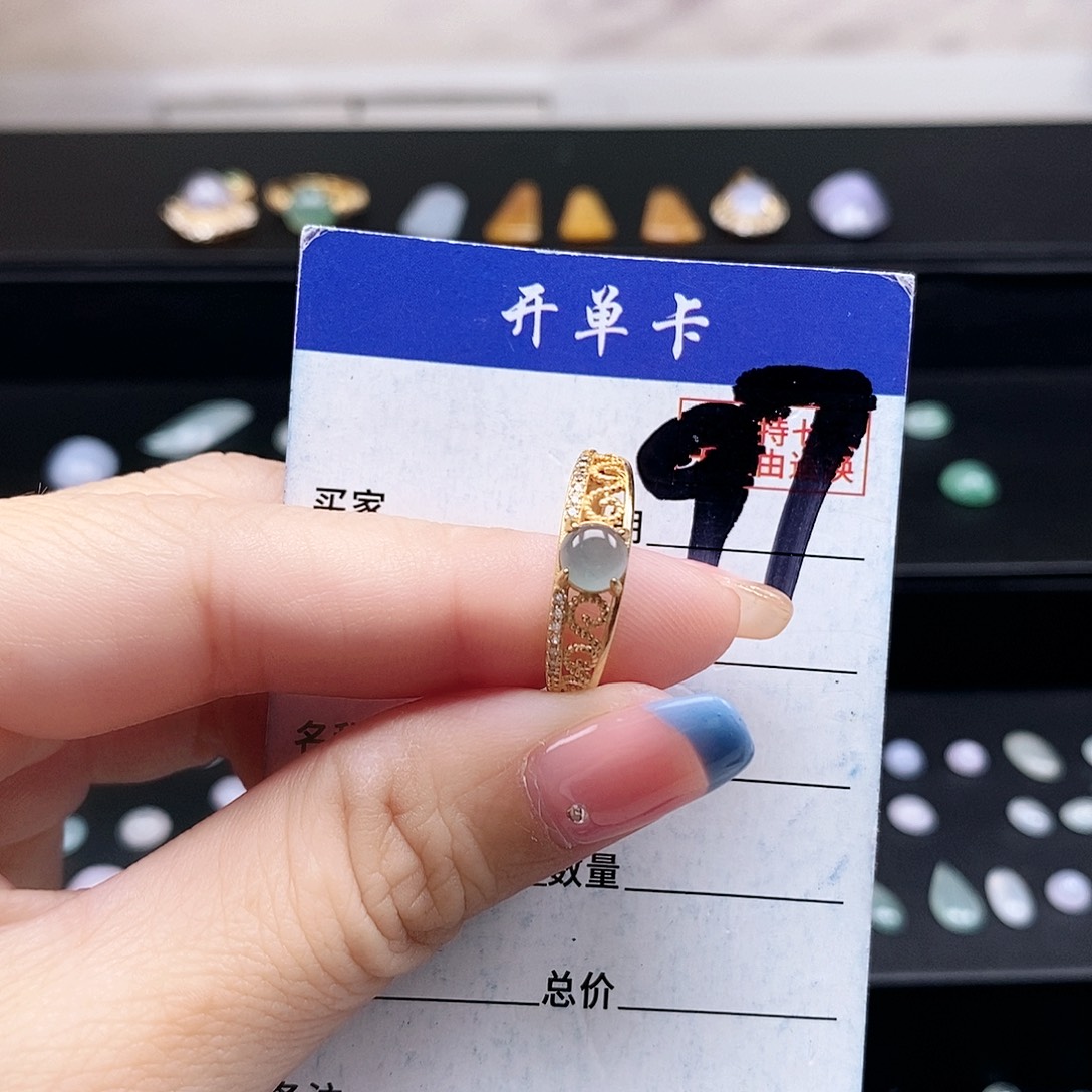 翡翠未镶嵌戒指戒指