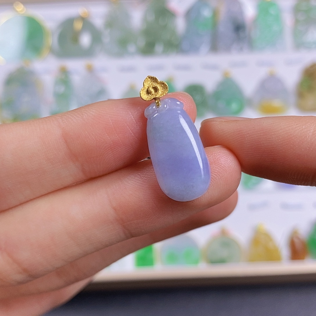 翡翠颈饰18K金镶嵌翡翠