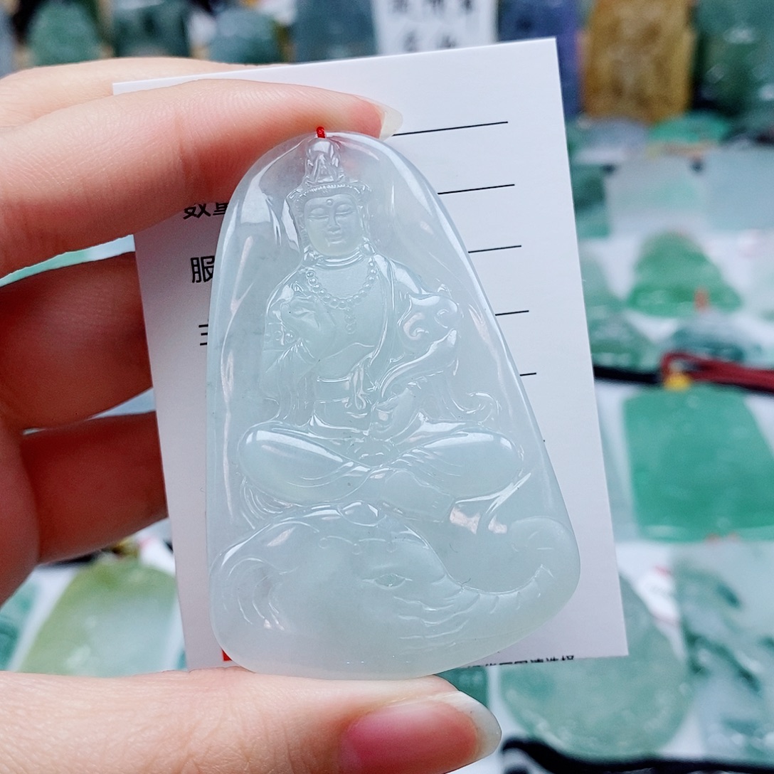 与****翡翠未镶嵌颈饰翡翠