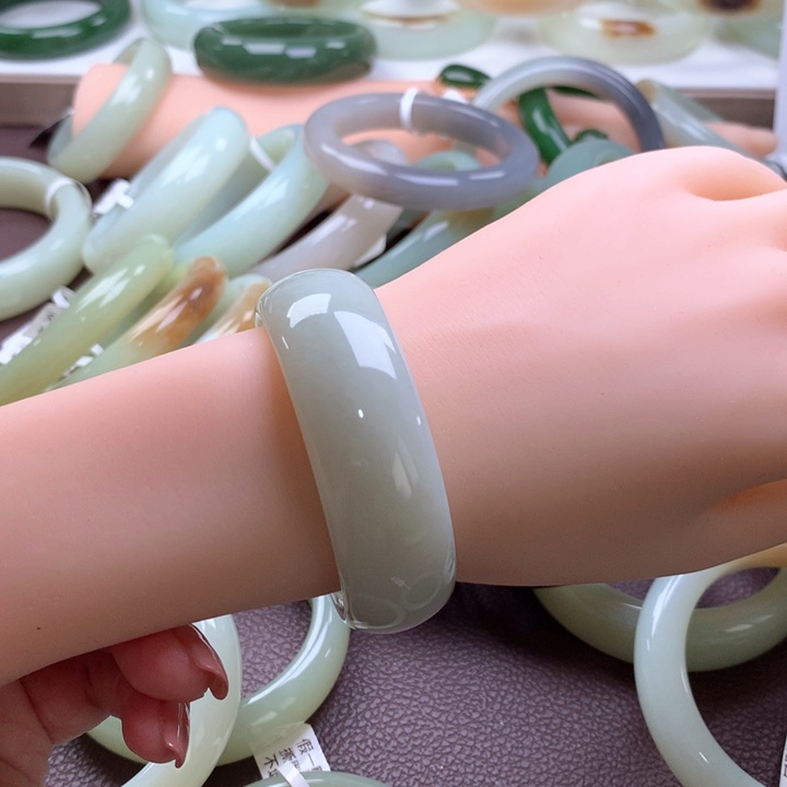 和田玉手镯53.3未镶嵌