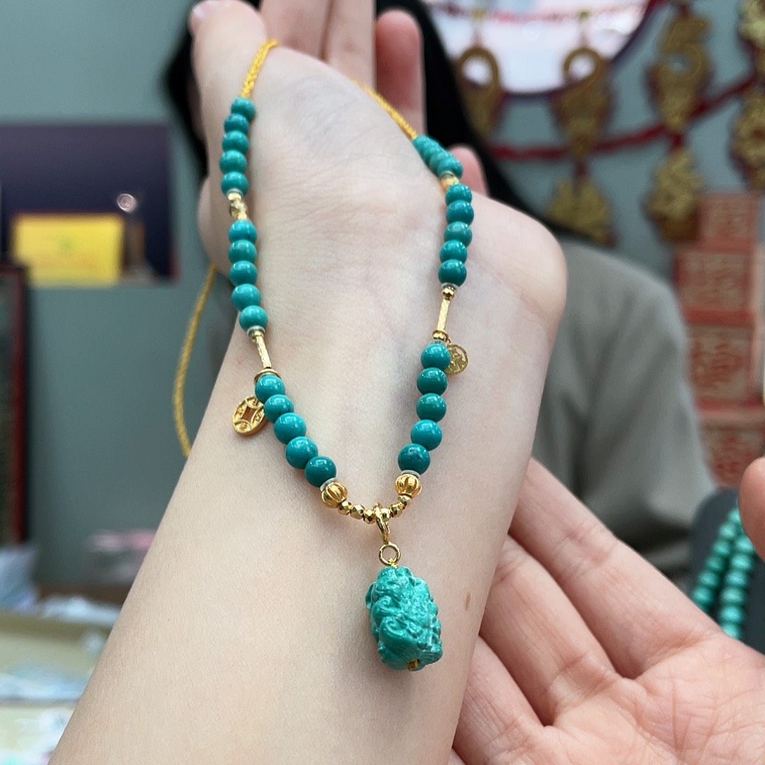 绿松石颈饰18K金镶嵌