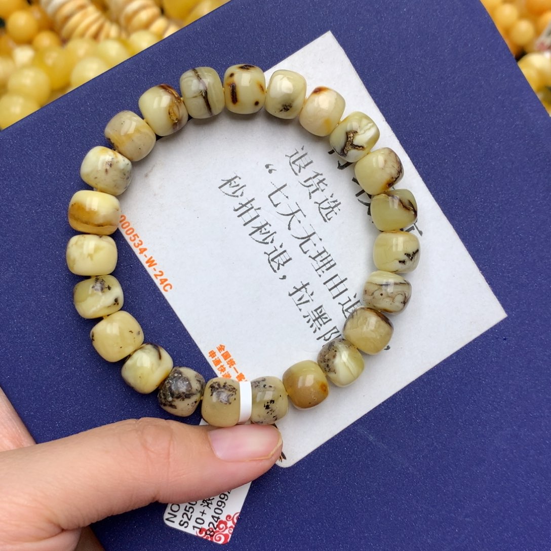 未镶嵌琥珀珠宝奇石4