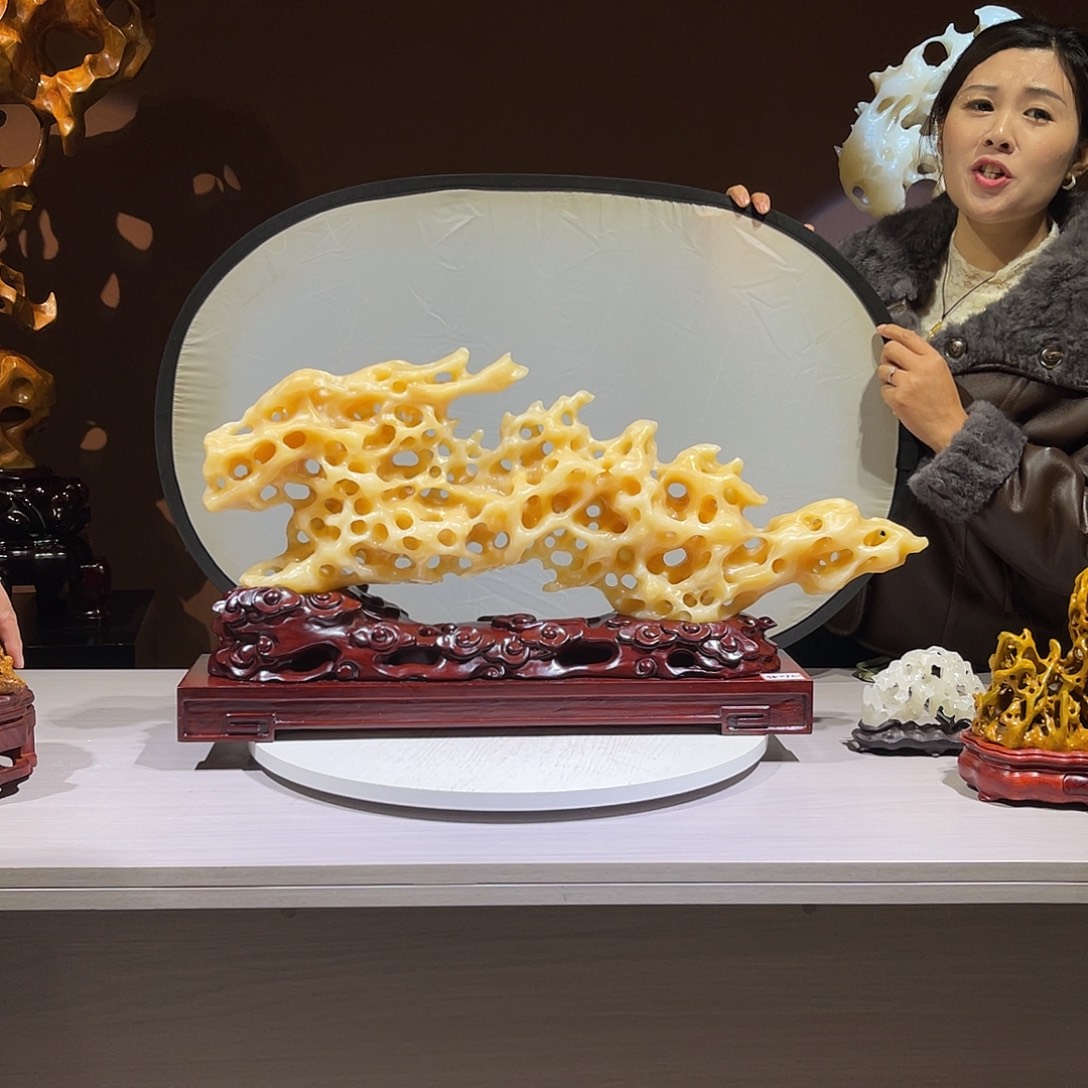 大***辉太湖石摆件，宽70高36