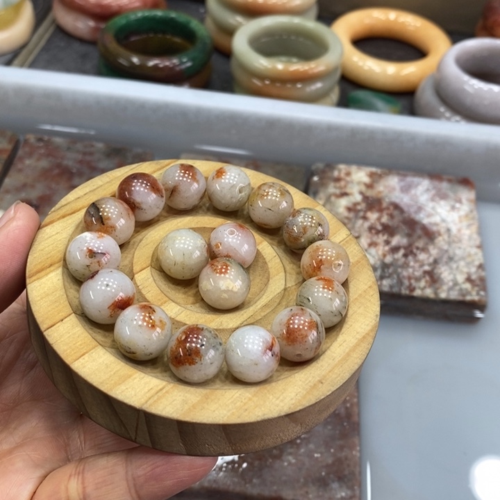 未镶嵌手镯石英质玉