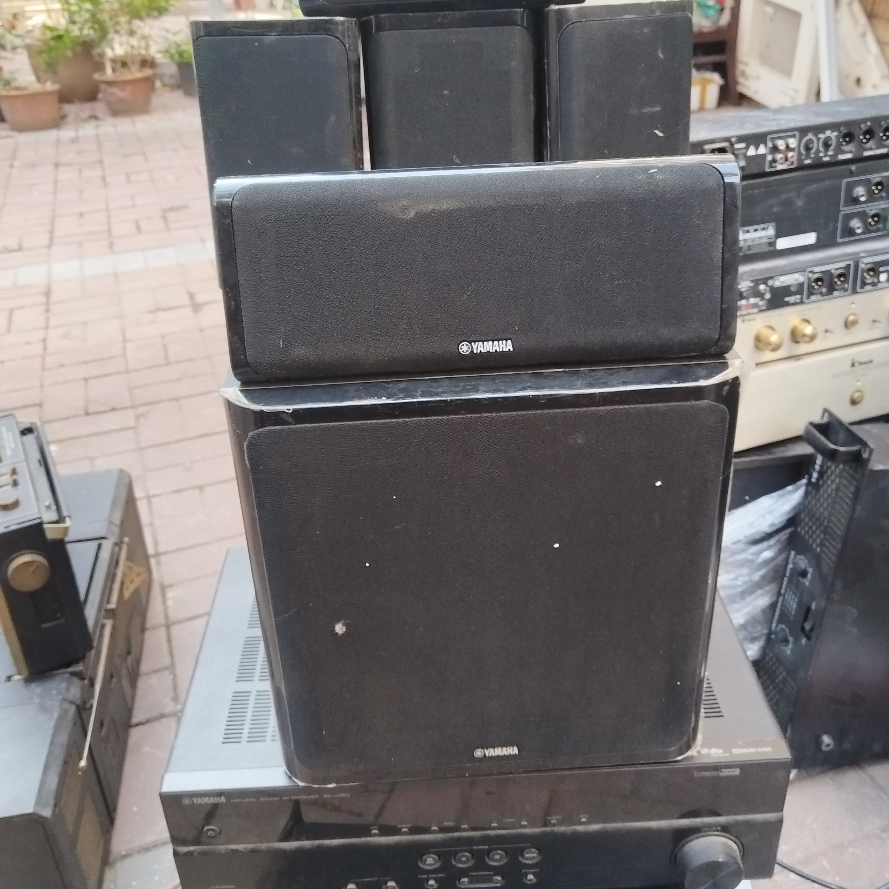 8新  雅马哈家庭影院一套。不包邮费不支持七天无理由退货