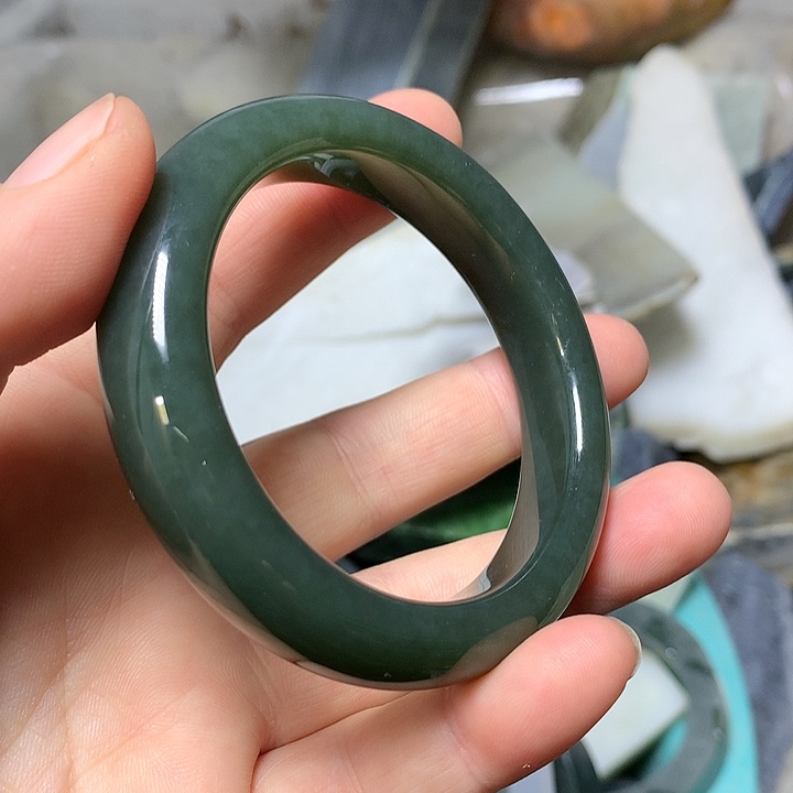 颈饰未镶嵌和田玉（糖玉）心*?
