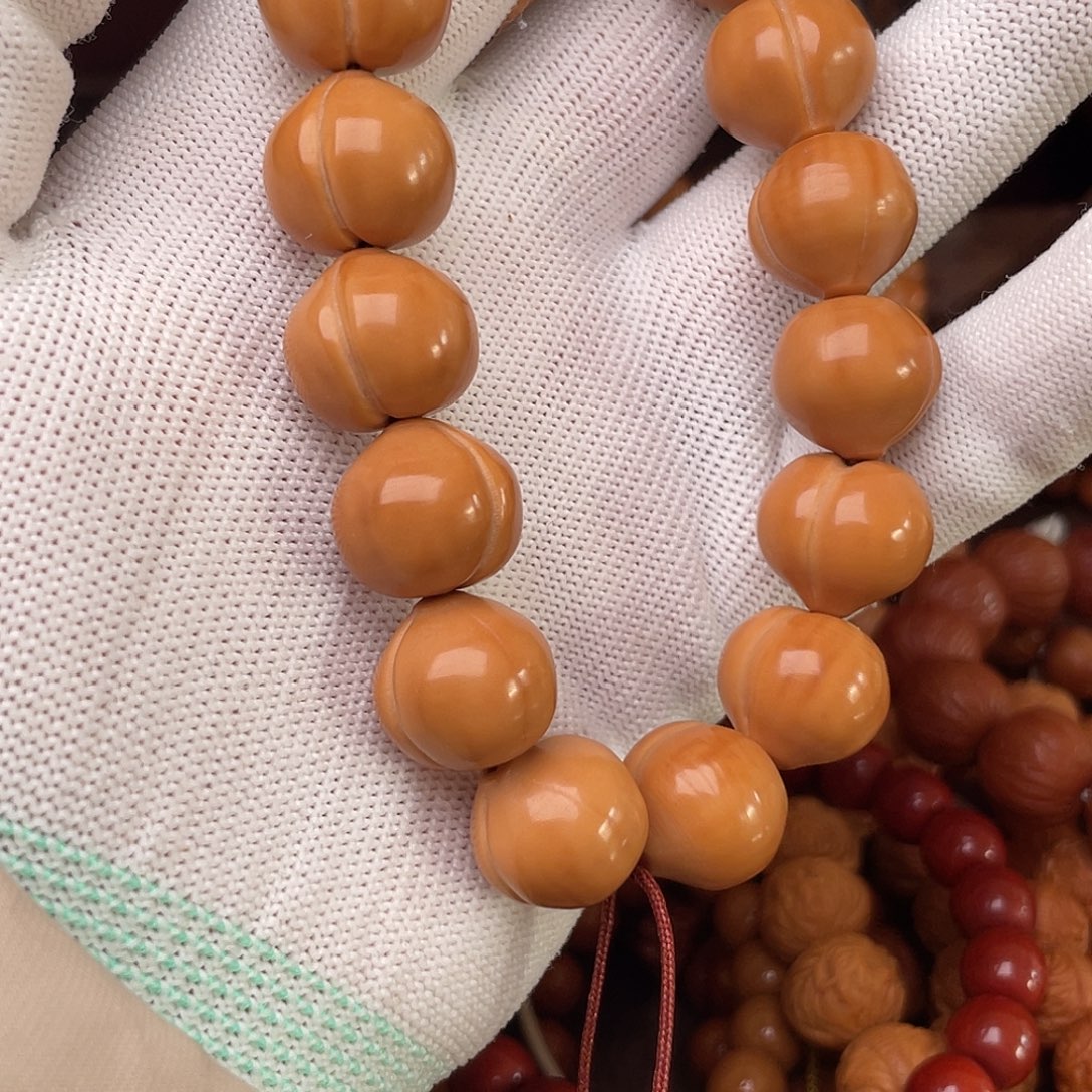 猴头核桃吊坠屁桃