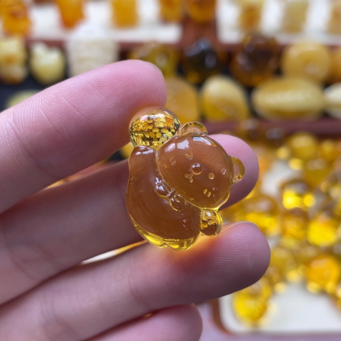 未镶嵌琥珀珠宝奇石