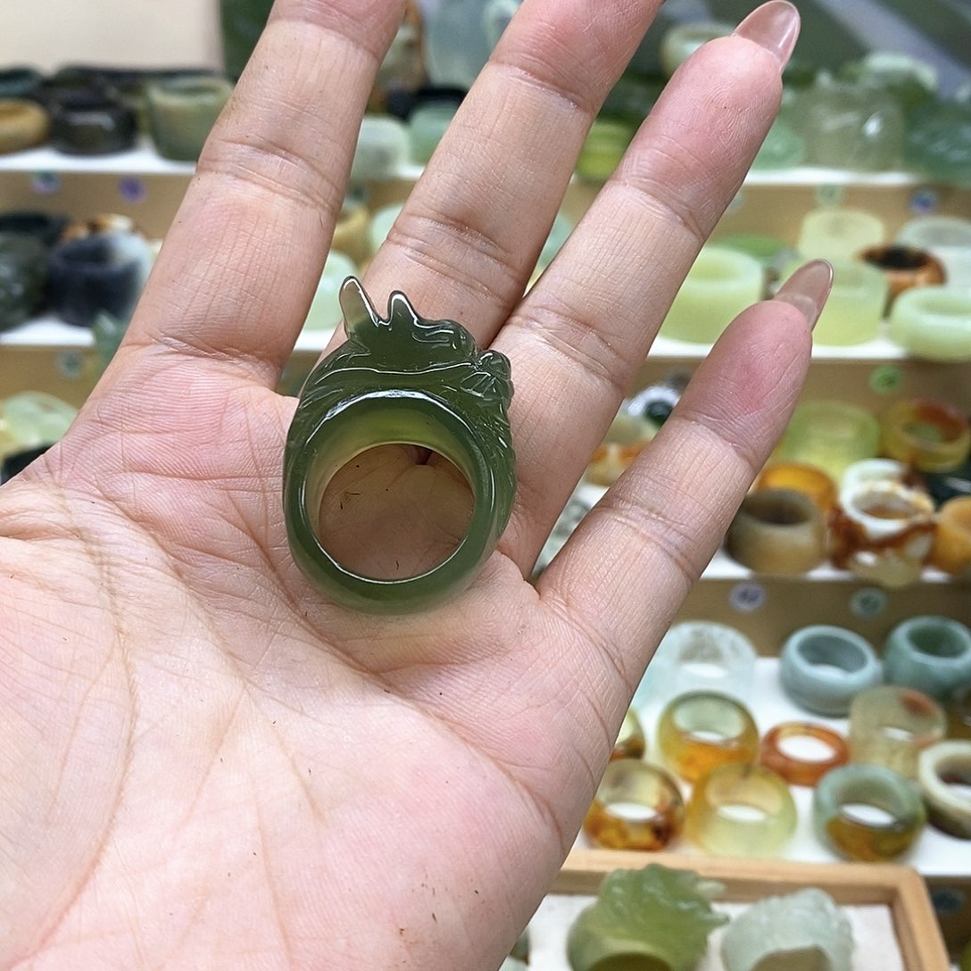 岫玉未镶嵌天然玉石杀*。