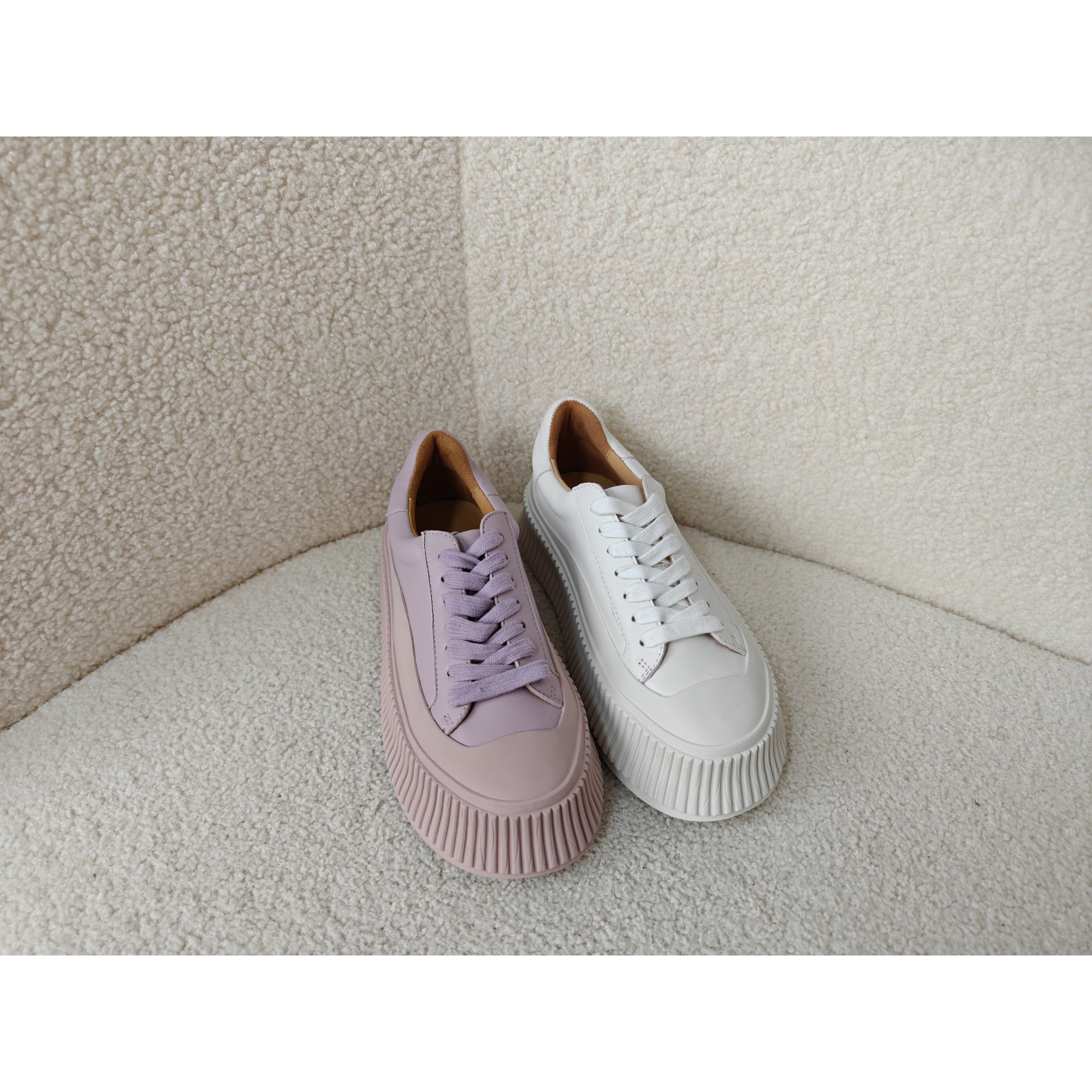 老王甄选 柔软舒适真皮女士厚底休闲饼干鞋