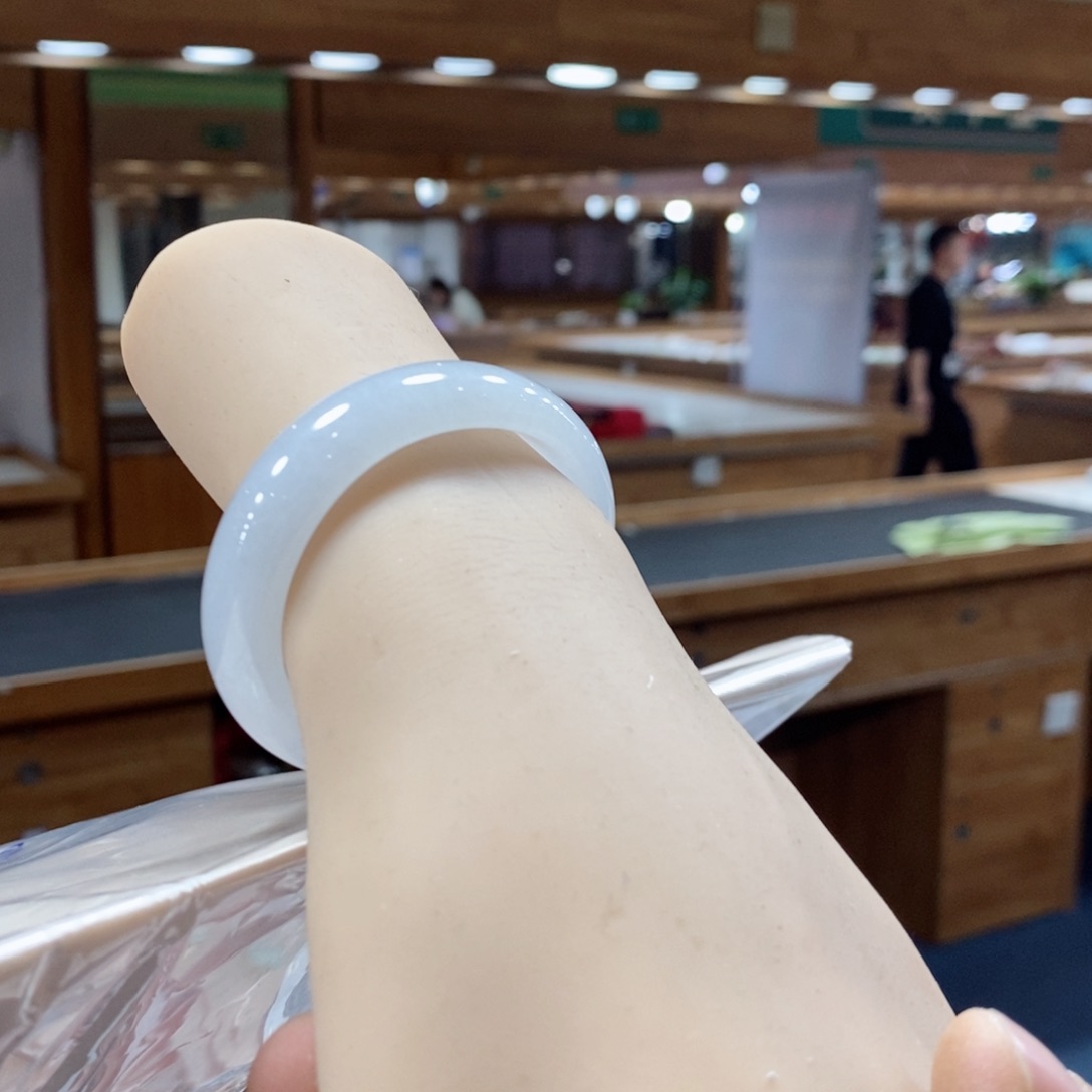 未镶嵌手镯翡翠翡翠