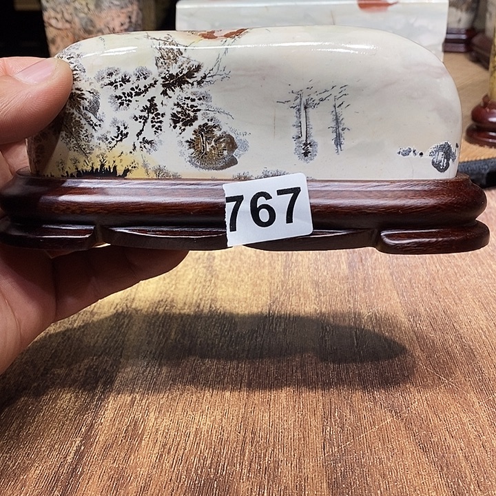 香榧木广西柳州国画石头