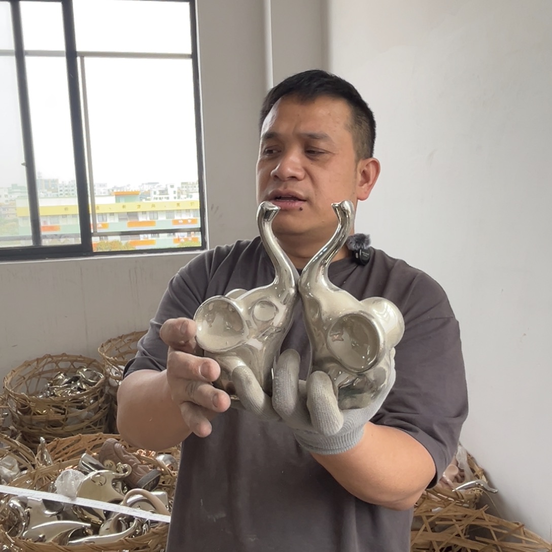 摆件27 号高中低温陶瓷瓶（部分微瑕）