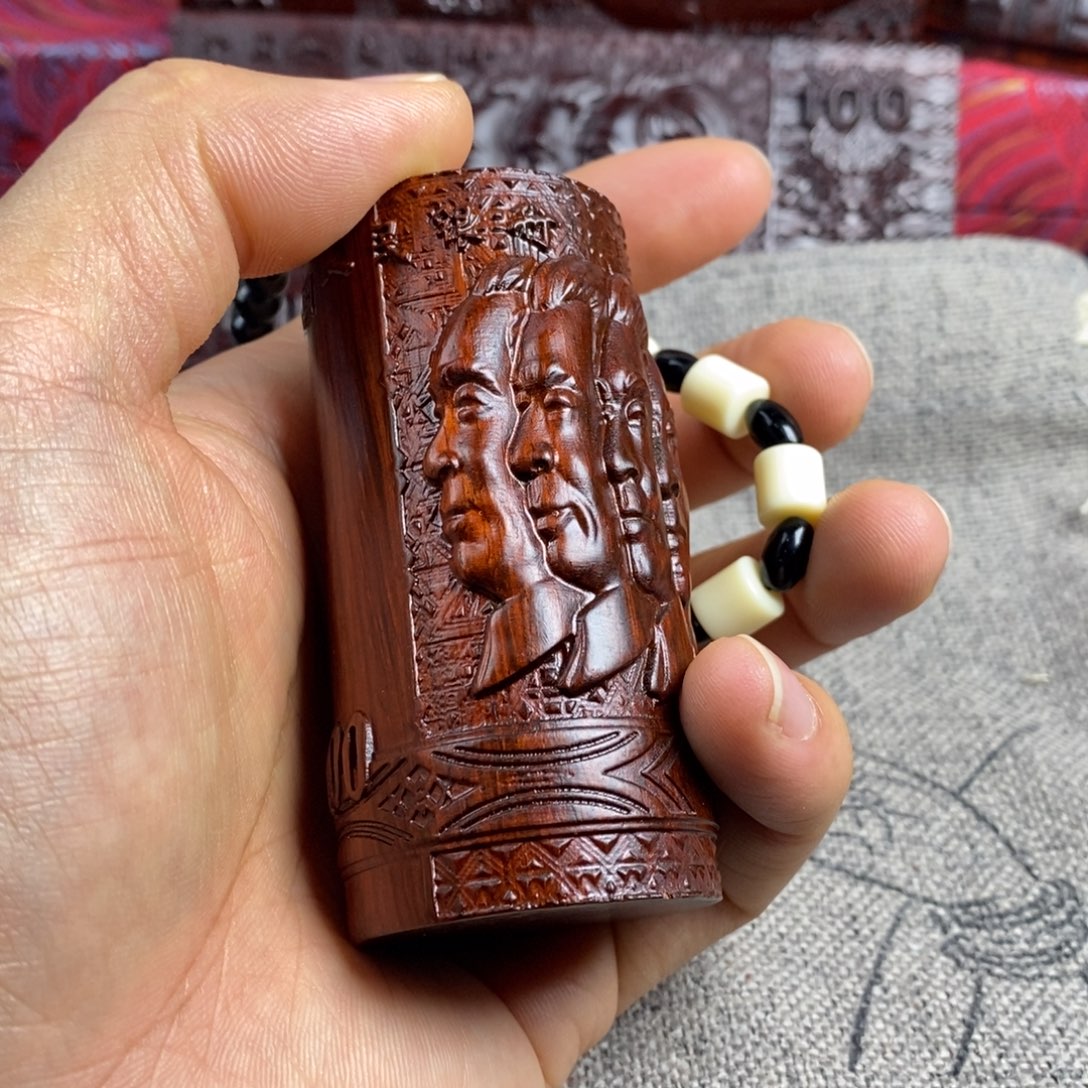 木手中有钱紫檀木4人物