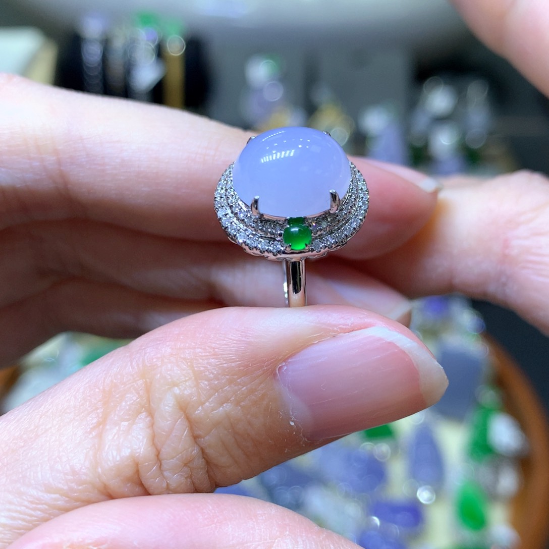 【闪购商品】翡翠颈饰18K金镶嵌翡翠吊坠项链