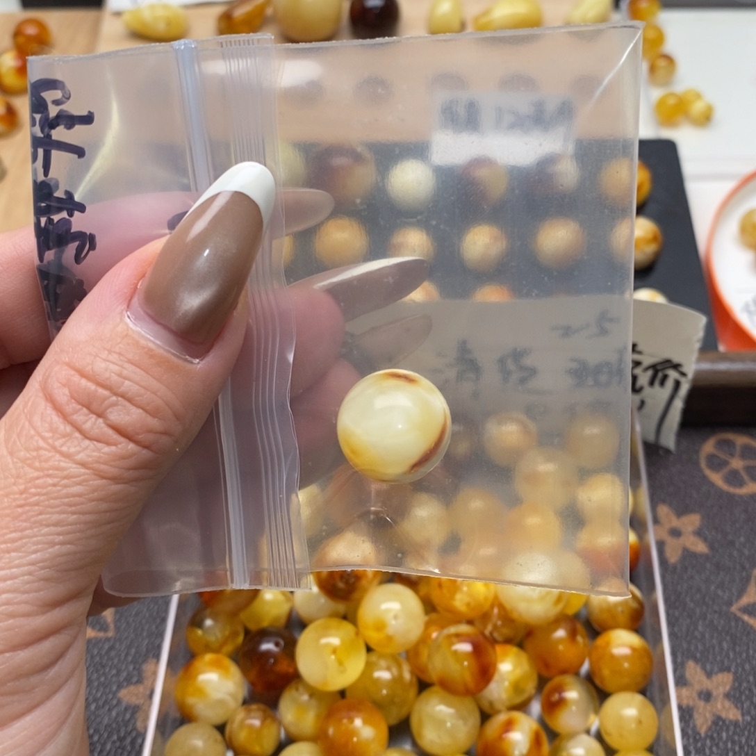 冰***⁼琥珀未镶嵌珠宝奇石蜜蜡