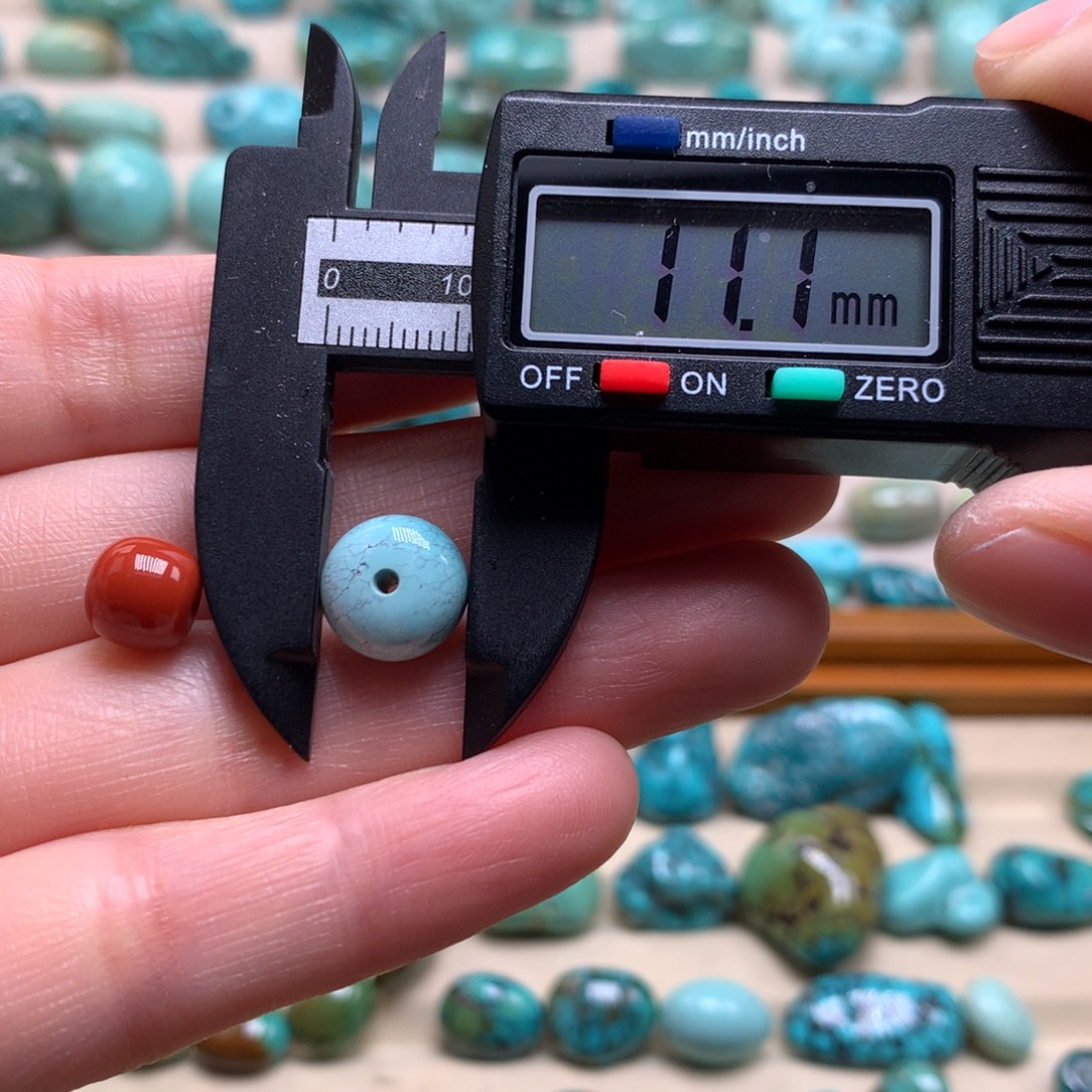 绿松石未镶嵌挂件