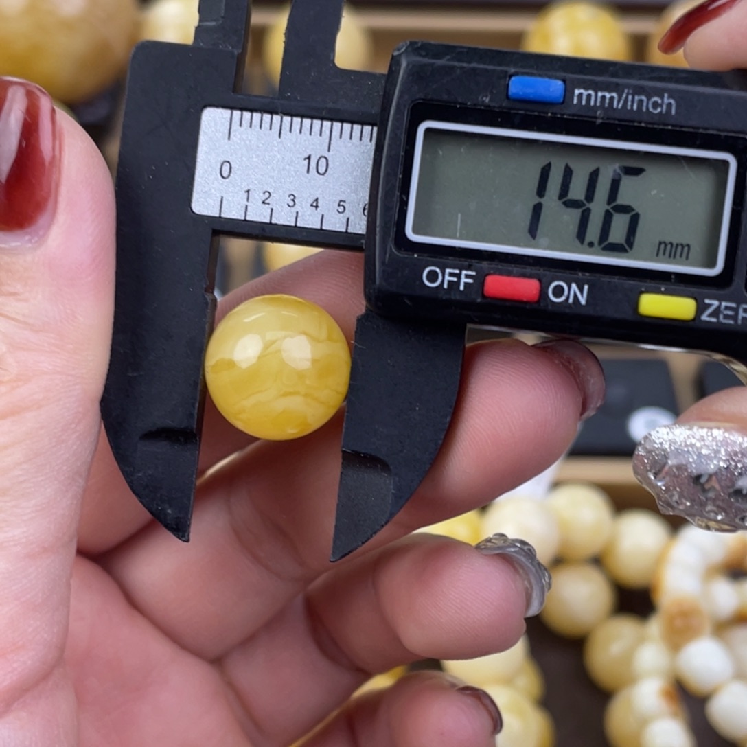 裸石琥珀未镶嵌微瑕411