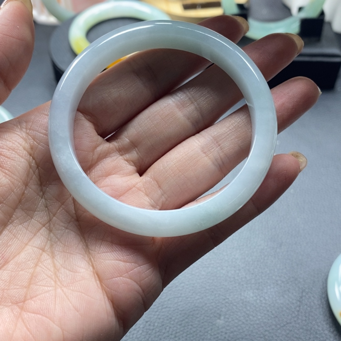 f***_翡翠未镶嵌手镯天然翡翠手镯56