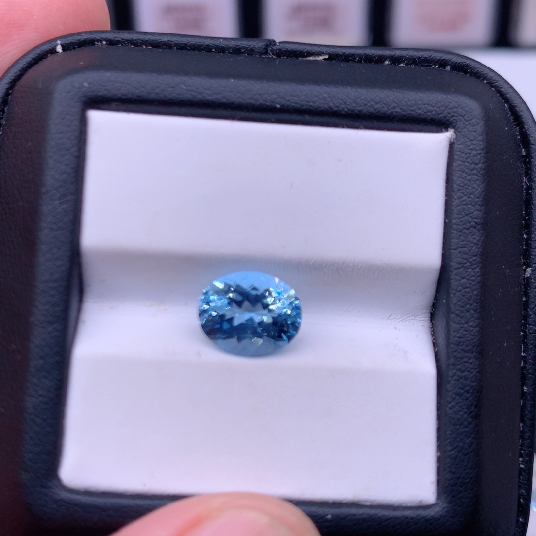 海蓝宝石裸石2.54克拉圣玛利亚