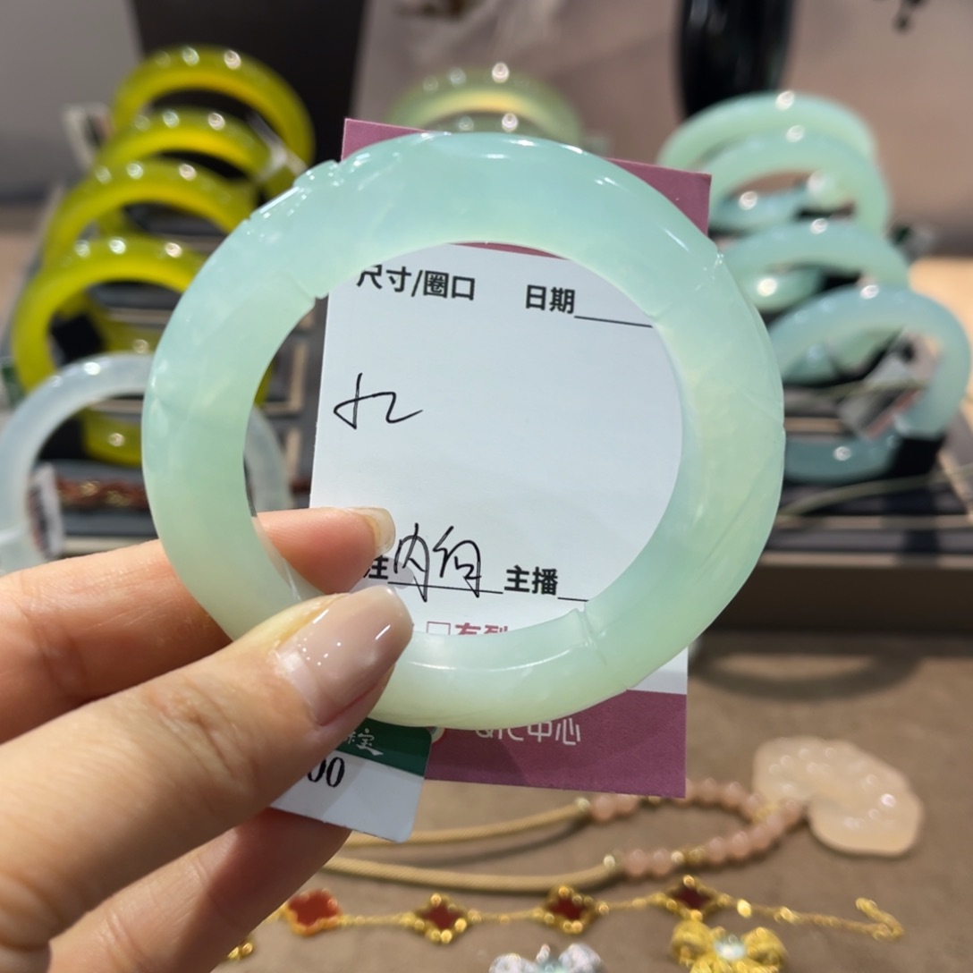 蛇纹石玉手镯未镶嵌内***喵手镯