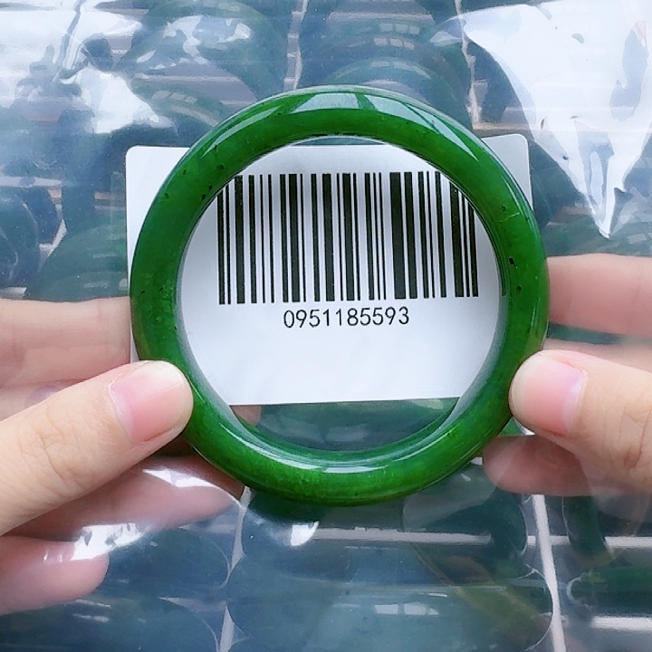 和田玉（碧玉）手镯未镶嵌59微瑕