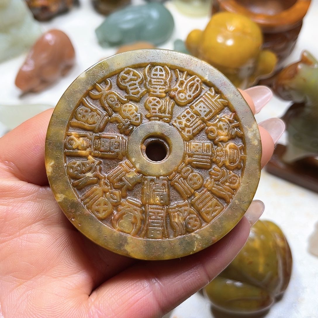 白玉菩提吊坠白玉菩提吊坠