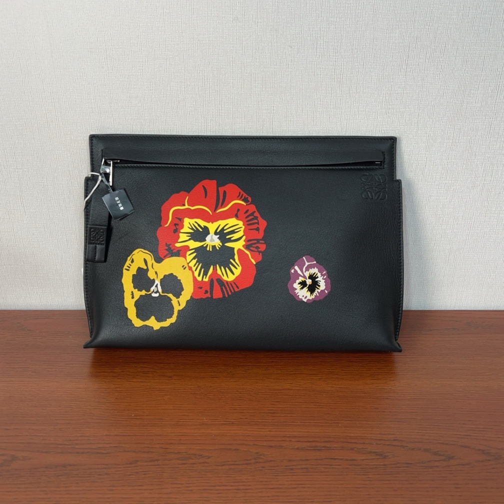 95新 LOEWE/罗意威 罗意威新款手拿包mq070