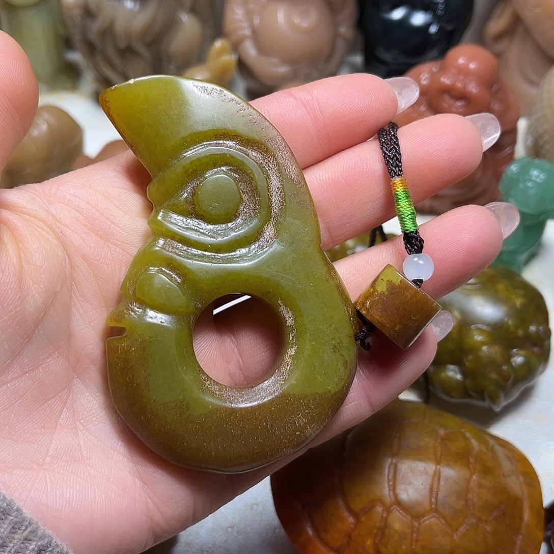 白玉菩提吊坠白玉菩提吊坠