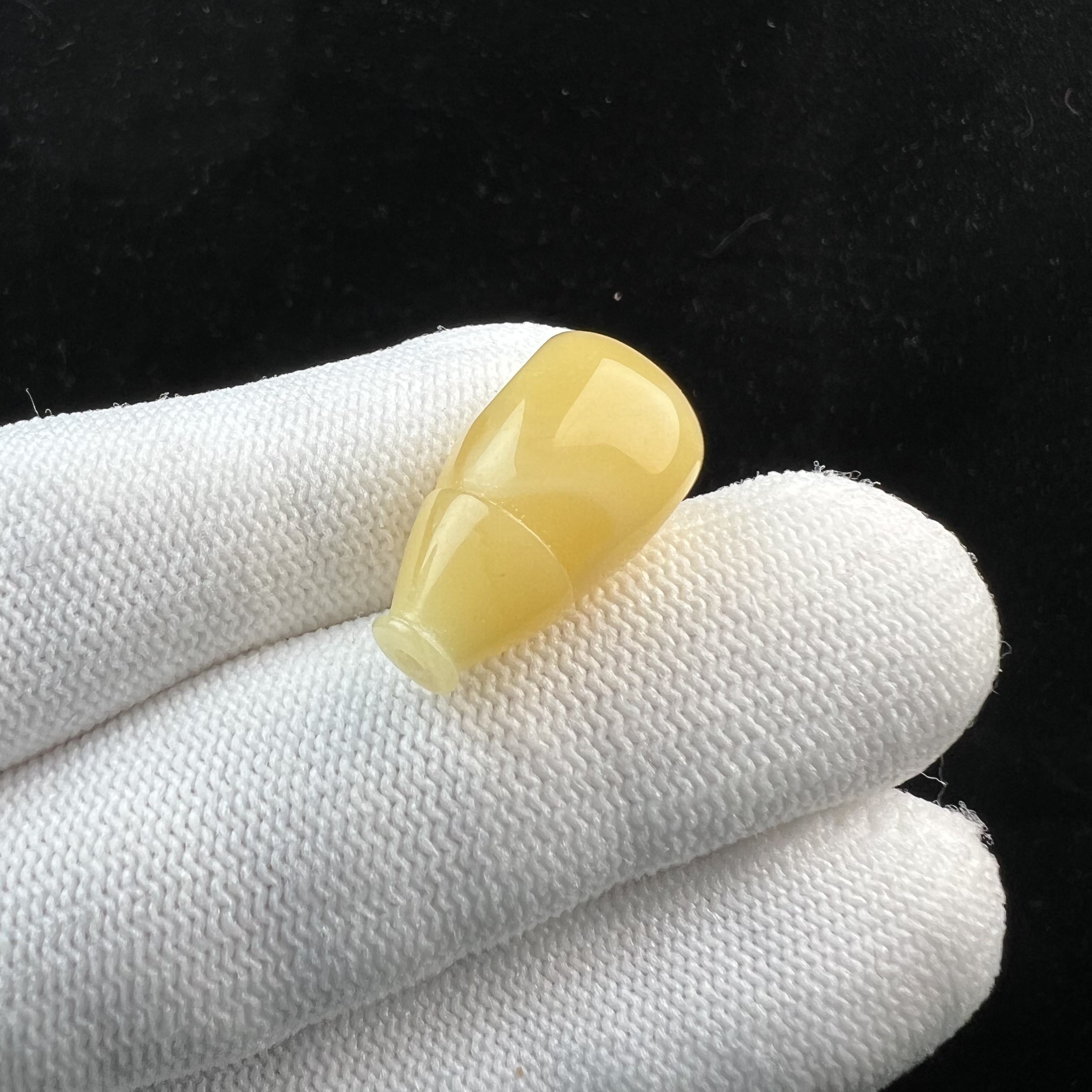Z1029天然原矿蜜蜡 鸡油黄三通11x22mm克
