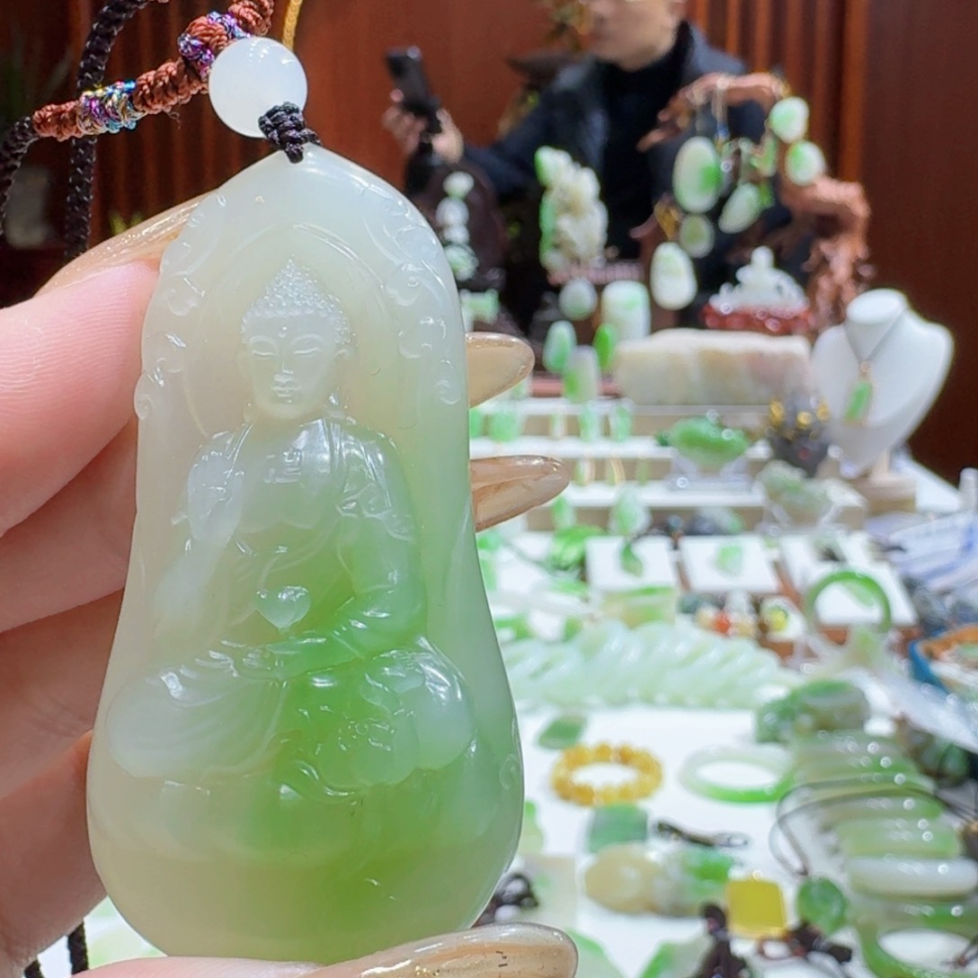 和田玉翠青冰底大日如来未镶嵌