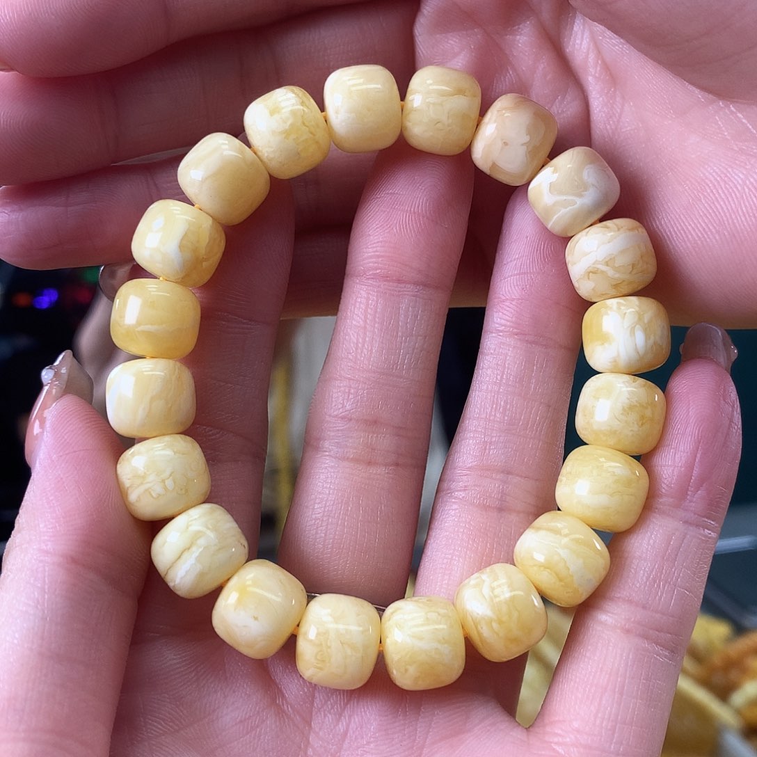 蜜蜡珠宝奇石未镶嵌