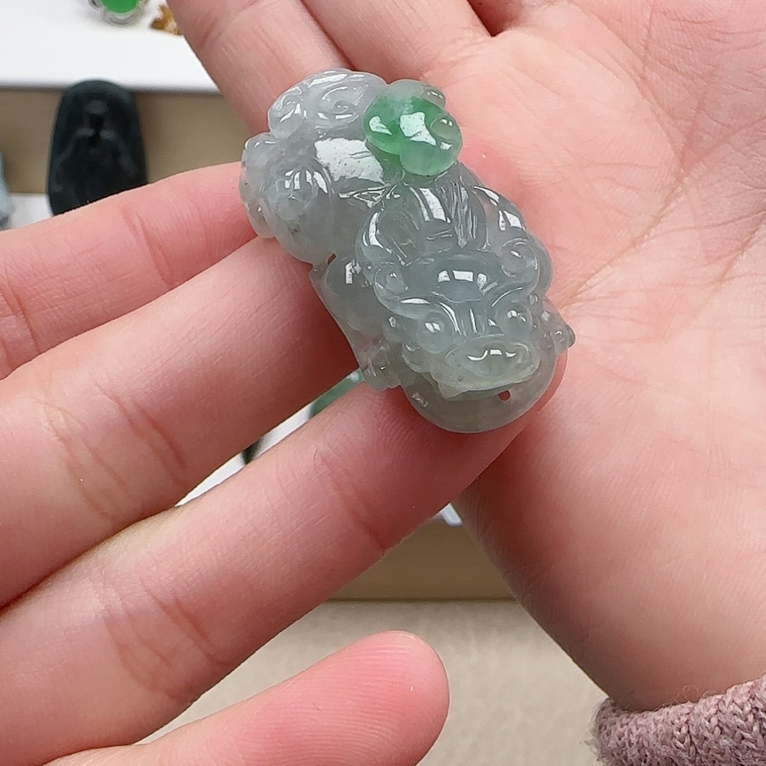 翡翠颈饰未镶嵌翡翠888