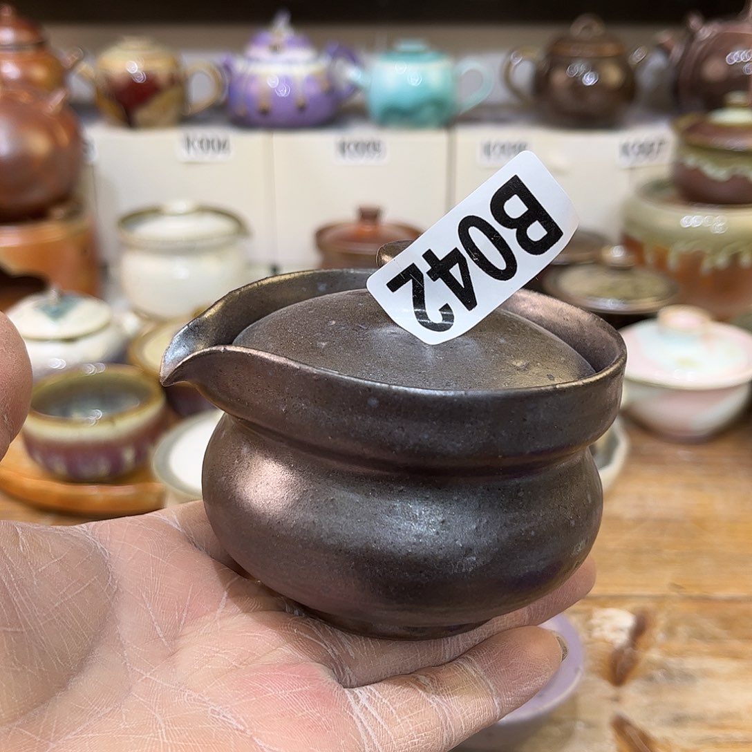 白泥茶杯陶瓷艺术