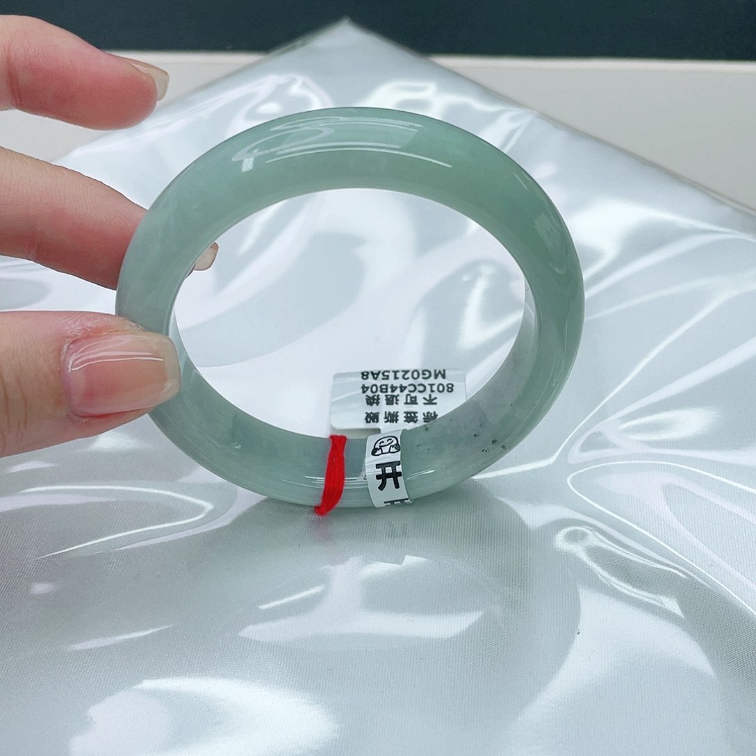 翡翠手镯未镶嵌正54.8