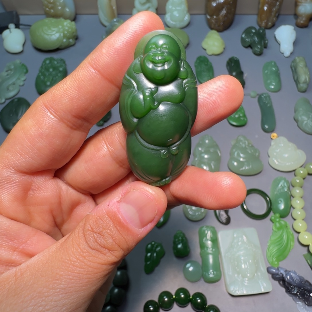 『***』和田玉未镶嵌耳饰