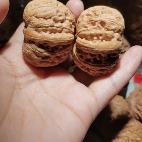 猴头核桃吊坠42+元宝