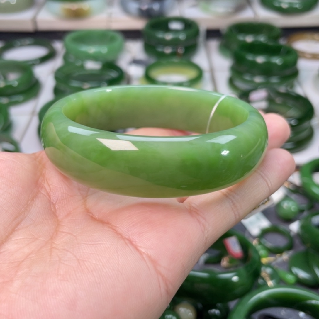 和田玉（碧玉）手镯未镶嵌