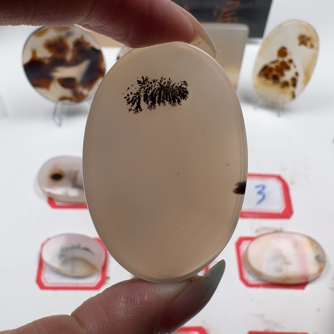 玛瑙/玉髓颈饰未镶嵌