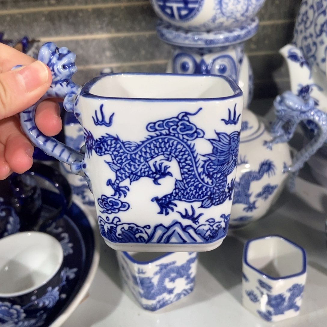 摆件茶杯手绘釉下彩