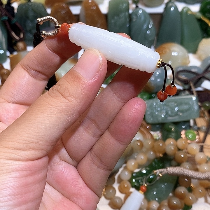 未镶嵌和田玉挂件J***.